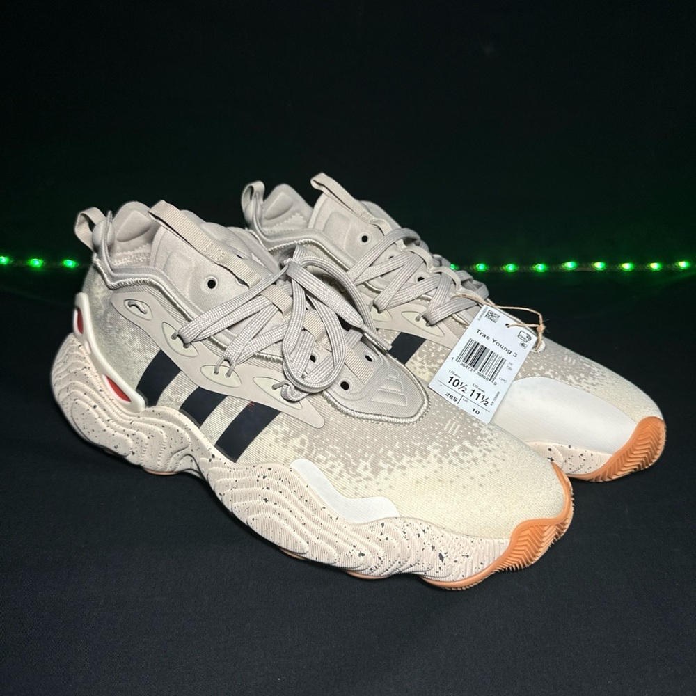 Adidas Trae Young 3 J Athletic Basketball Shoes Beige IG0728 Size Men 10.5